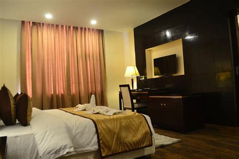 THE LEGEND HOTEL PRAYAGRAJ - Hotel Reviews, Photos, Rate Comparison ...