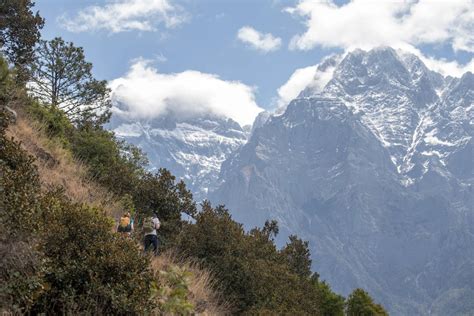 China: Tiger Leaping Gorge Hike - Asia Hikes