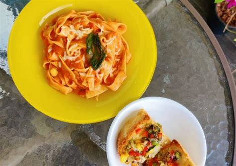 Fettuccine Pasta in red sauce Recipe by Poonam Joshi - Cookpad