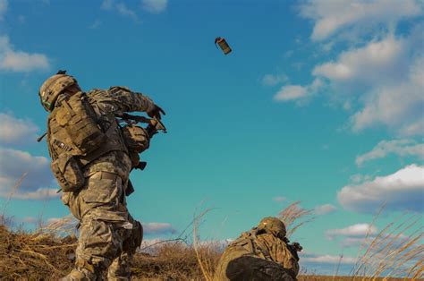 Ready, Agile and Lethal in Urban Terrain; 3BCT Paratroopers Train for ...