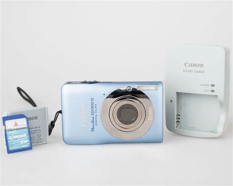 Canon Powershot SD1300 IS digicam w/ 12 MP.1 CCD sensor w/ 2GB SD card ...
