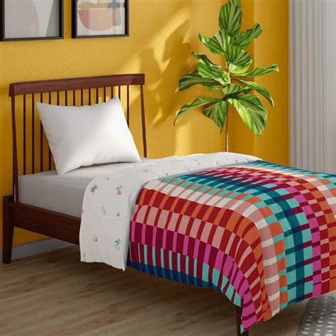 Buy Comforters For Bed Online At Prices From Rs. 1799 - Home Centre