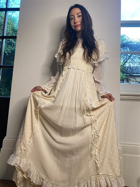1970s Gina Fratini Cream Silk and Lace Wedding Dress For Sale at 1stDibs