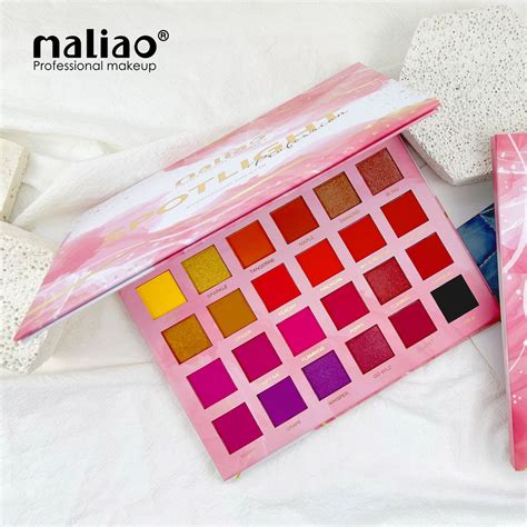 Maliao Spotlight Eyeshadow Palette - Illuminate Your Eyes with Glamour ...
