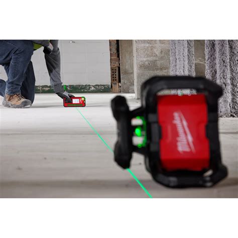 Green Rotary Laser Remote Control & Receiver | Milwaukee Tool
