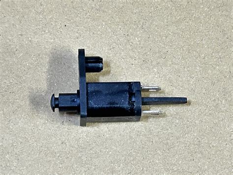 UNO PALİO KAPI LAMBA OTOMATİĞİ 82428571