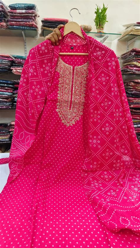 Megenta bandani pure cotton three piece set (A661) – Attire By Ayaana