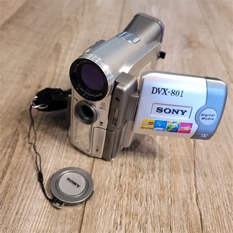 SONY DVX-801 Mini Camcorder W/ Charger Battery Manual Software CD ...