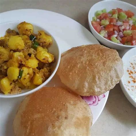 How to make Bedmi Puri Aloo Recipe