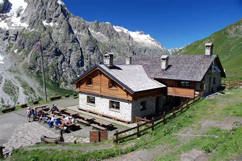 Rifugio Walter Bonatti - inalto.org