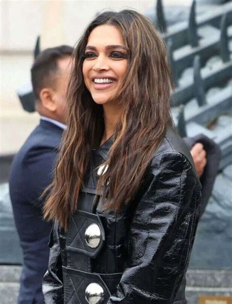 Deepika Padukone stuns in a black look at Paris Fashion Week | Filmfare.com