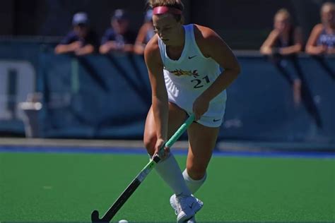 How newcomer Anna Castaldo is leading the charge for Drexel field hockey