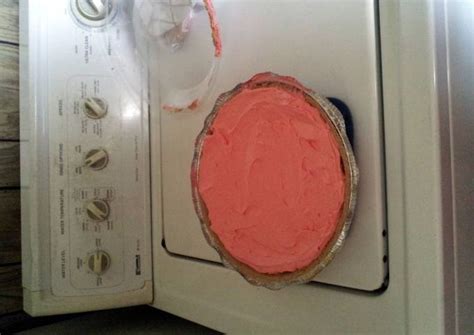 Kool-aid Pie Recipe by luves2eat - Cookpad