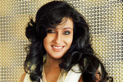 Delhi Pujas cut down on B-wood glam | Hindi Movie News - Times of India