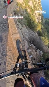 Daring descents: Pichou Nebri conquering Algeria's urban MTB challenges!