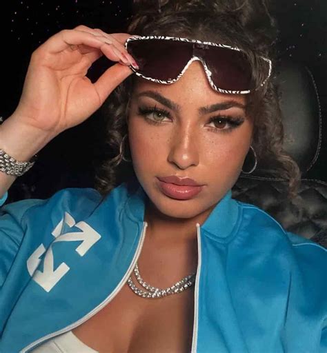 Why is Ash Kaashh so famous? Her Age, Height, Wiki, Boyfriend - Net Worth Post