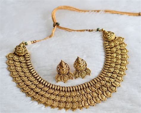 Matte finish Lakshmi coin triple layer necklace set dj-42698 – dreamjwell