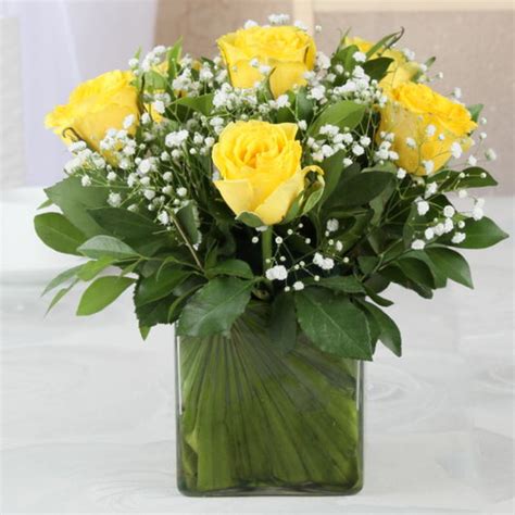 Send Yellow Flowers Online, Yellow Liles and Roses Same Day Delivery ...