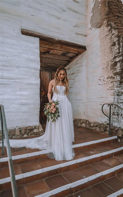 Ethereal Tulle Off-the-Shoulder A-Line Wedding Dress with Detachable Sleeves
