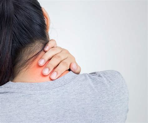 गर्दन में दर्द का आयुर्वेदिक इलाज : Ayurvedic Treatment For Neck Pain ...