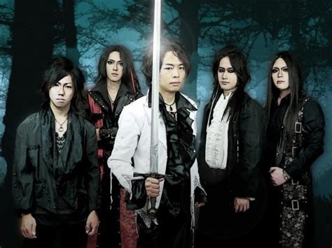 Knights of Round - LETRAS.COM (8 canciones)