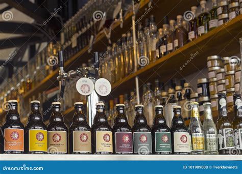 India pale ale beers editorial image. Image of beerplace - 101909000