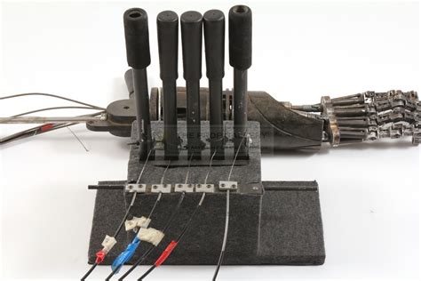 The Prop Gallery | Cable controlled T-600 endoskeleton arm