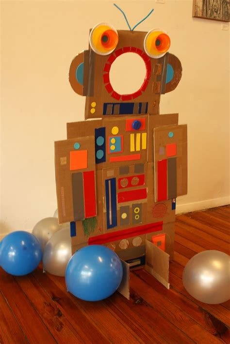 Comment Fabriquer Un Robot En Carton 的图像结果