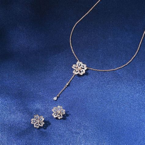 Buy Alluring Floral Diamond Necklace Set ONS24A79-D400X0B Online at ORRA.
