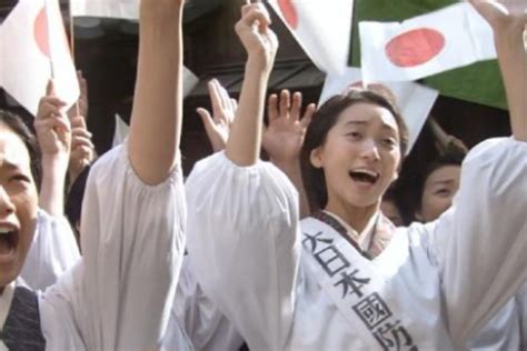 日本反战组织递交165万人签名 反对新安保法案-搜狐新闻