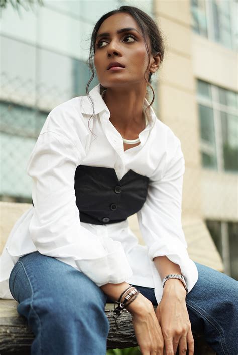 Gazillion | Classy Work Wear Fashion for the 30+ Women