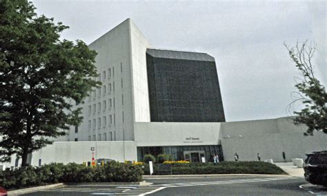 Presidential Library Sign 的图像结果