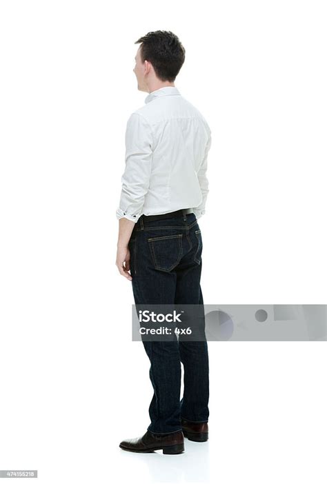 People Standing Back 的图像结果