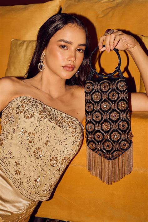 Navrattan embellished potli bag – The Leather Garden