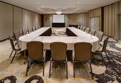 Meeting Room Set Up Examples 的图像结果