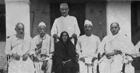 Sardar Vallabhbhai Patel and family - Vithalbhai Patel, Sardar Patel ...