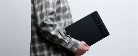Amazon.in: Buy HUION Inspiroy 2 Medium Drawing Tablet with Scroll Wheel ...