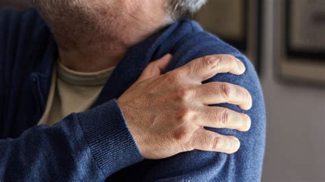Does Cold Weather Affect Arthritis? How Weather Affects Joints - GoodRx