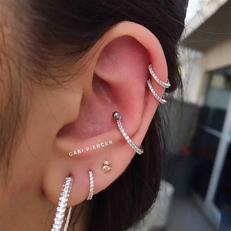 Double Helix Piercing c/ argolinha cravejada em zircônia, Conch ...