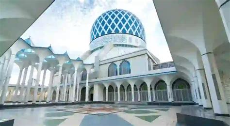 The Most Beautiful Mosques In Malaysia