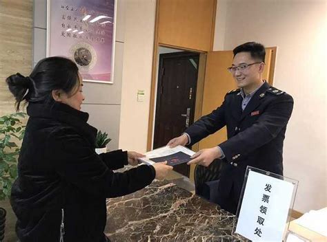 为新办企业办税最快半小时，上海金山税务建了一座发票库房|界面新闻
