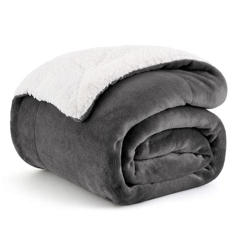 Bedsure Sherpa Fleece Cal King Blankets for Bed - Thick and Warm ...