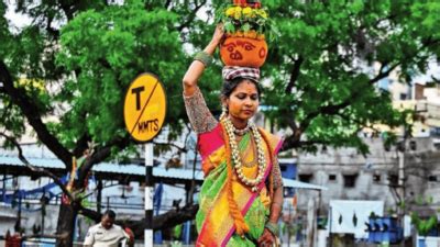 High on beats & Belief: Bonalu culminates in colourful finale at Lal ...