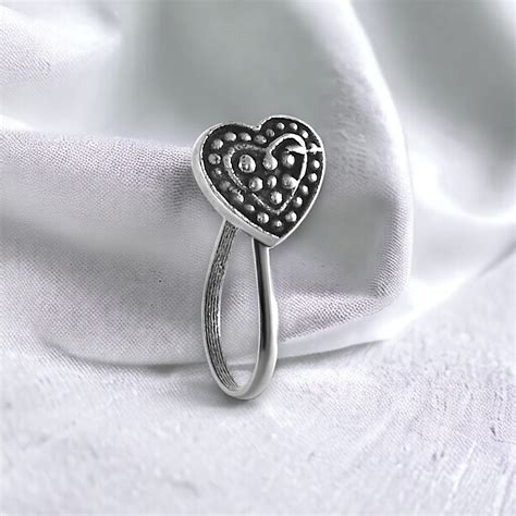 nose – Rihi by P. C. Chandra Jewellers