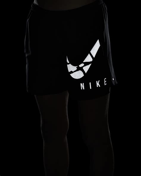 Nike Dri-FIT Challenger Run Division Men's 13cm (approx.) Brief-Lined ...