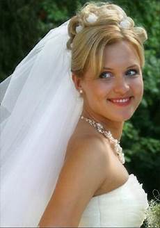 Updo Hairstyles With Veil by Wedding Updos With A Veil Wedding Hairstyles With Veil Updo Hairstyles With Veil