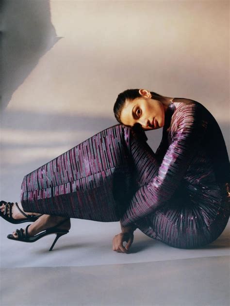 Bloated stomach? Here's what nutritionists want you to know | Vogue India