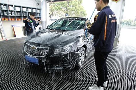 汽车洗和起泡沫采用汽车洗车站汽车洗采用采-包图企业站