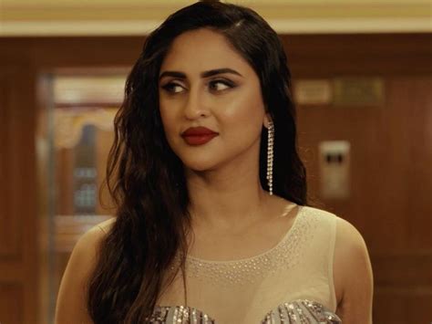 Krystle D'Souza's Bold Scenes Were Sent To Her Parents, Said I Can Ruin ...