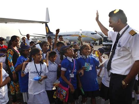 Childrens' Day: Flying with kids | Hindustan Times